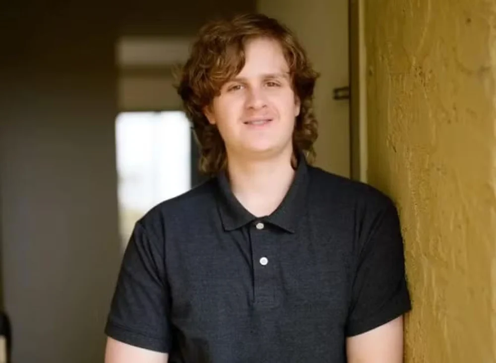 Un tânăr de 19 ani a murit din cauza unei supradoze, după ce a consultat ChatGPT pentru canititățile de droguri pe care le lua