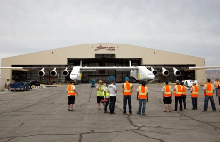 AVION STRATOLAUNCH FOTO AFP / STRATOLAUNCH