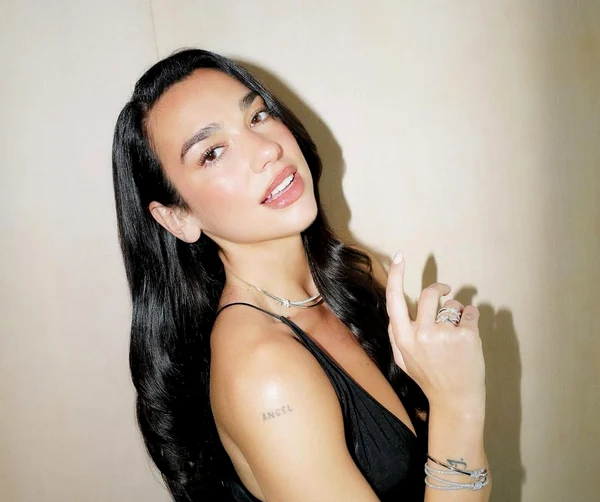 Dua Lipa are o sora mai mică FOTO: Arhivă