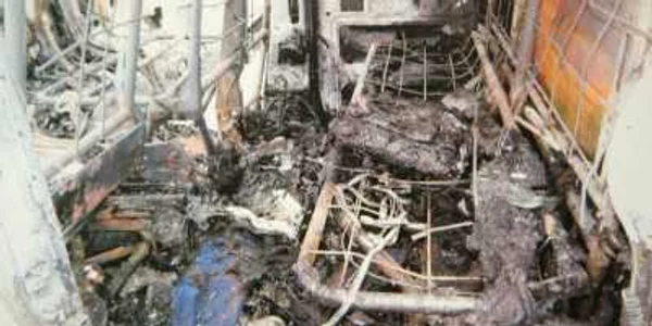 masina incendiata
