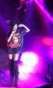 Rihanna a purtat un tricou imprimat cu un chip misterios  (Foto: Dan Finţescu / Kiss FM) jpeg