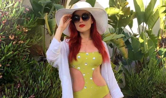 
    Elena Gheorghe face furori în costum de baiefoto: arhiva personală  