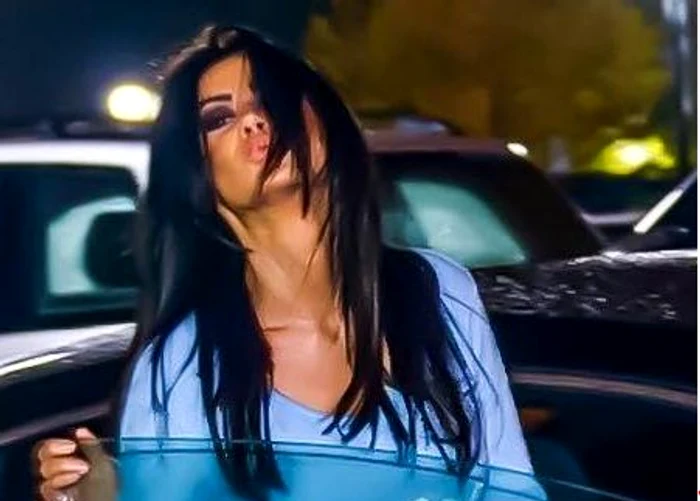 
    Oana Zăvoranu (43 de ani) a suferit mult de pe urma vrăjitoarelor foto: Arhiva Personală  