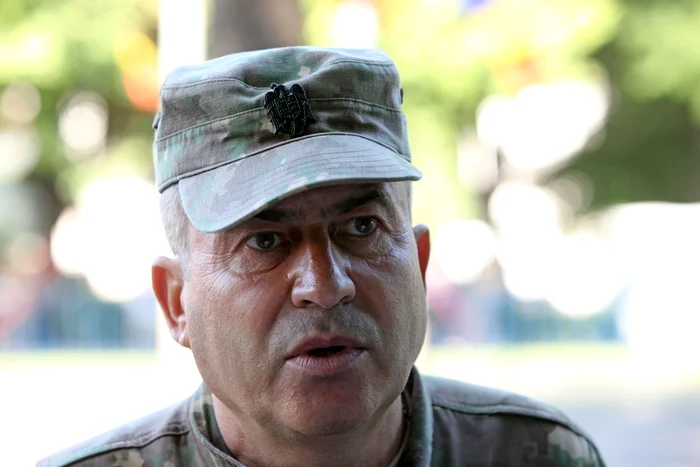 
    Caporalul Alin Alexandru Ciotîrnae, mereu gata pentru orice misiuneFoto: Sever Gheorghe  