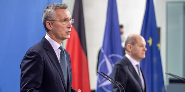 Jens Stoltenberg si Olaf Scholz in conferinta de presa la Berlin FOTO EPA-EFE