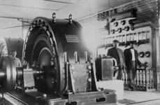 Centrală electrică în perioada interbelică (© digitaltmuseum.org)