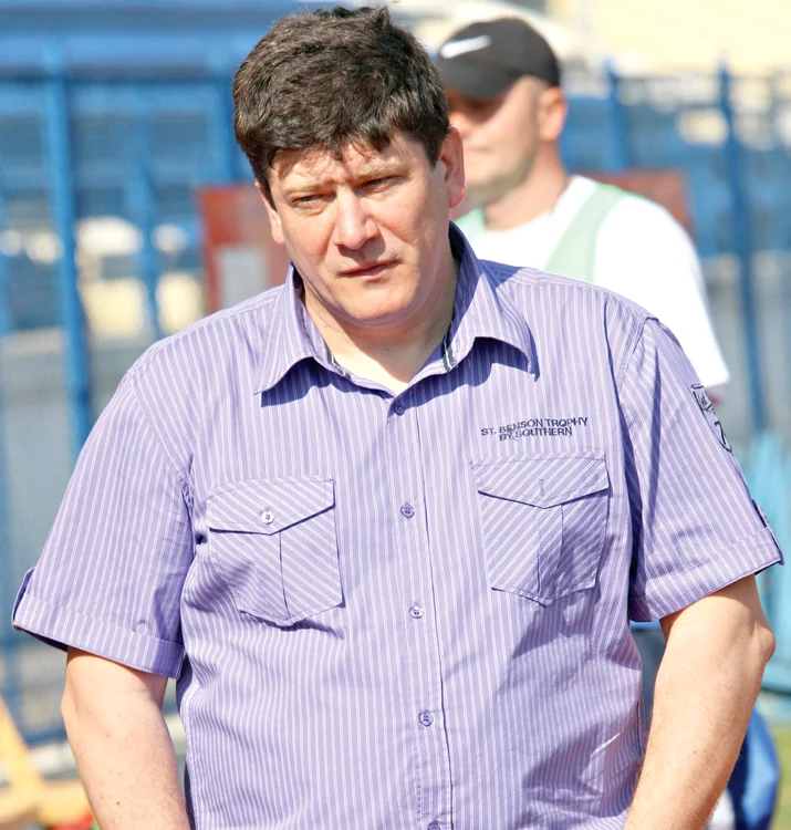 Imaginile cu Edu Oriol plin de sânge l-au lăsat impasibil pe arbitrul de centru, care nu l-a eliminat pe agresorFOTO: Mediafax