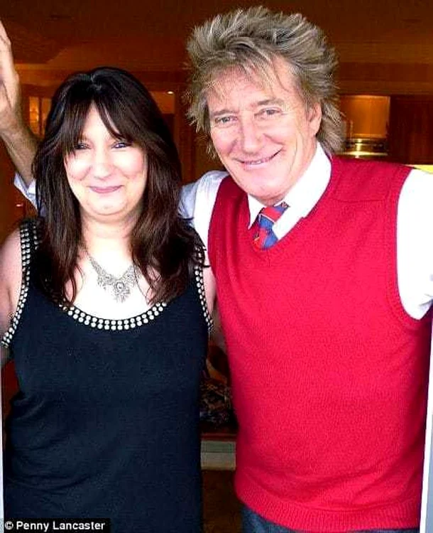 
    Rod Stewart si fiica lui  