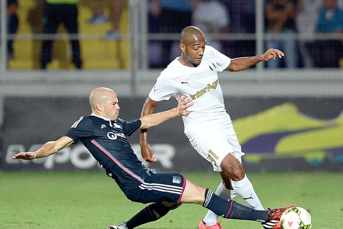 
    Amorim a  luptat pentru  fiecare mingeFOTO: Mediafax  