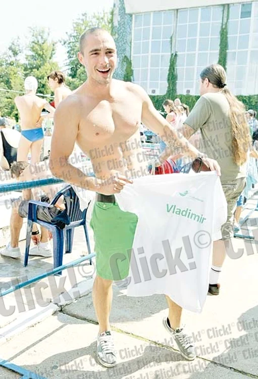 Actriţa Ioana Ginghină  a făcut 36 de bazine  în 60 de minute (Fotografii: Sever Gheorghe)