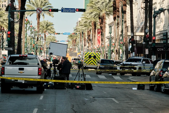 Un fost veteran american care se alăturase ISIS a intrat în mulțime în New Orleans FOTO EPA-EFE