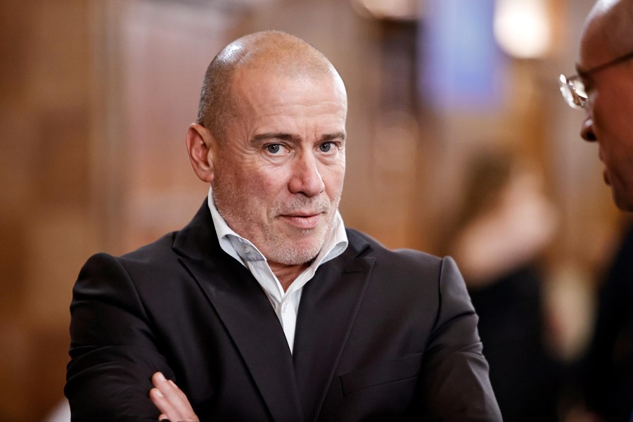 „Meseria de actor m-a învățat să lucrez în echipă. Acesta este un avantaj, unul palpabil, observabil de toată lumea și în rolul de ministru”