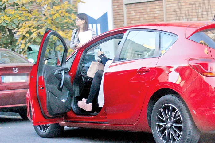 Maria a dat 6.000 € pe maşina second hand