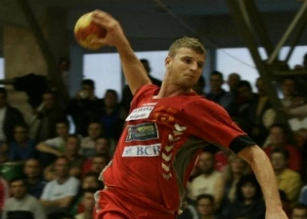 
    Marian Cozma  