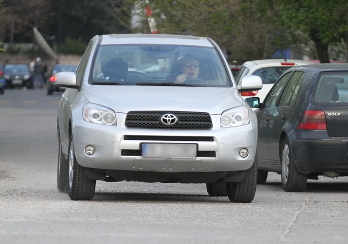 Gabriel Cotabiţă conduce în ultima vreme o Toyota, dar amenda a luat-o pentru un Dodge