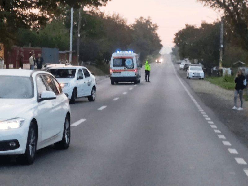 Elevă de 13 ani, accidentată mortal în drum spre şcoală. La volanul maşinii era o şoferiţă din Neamţ