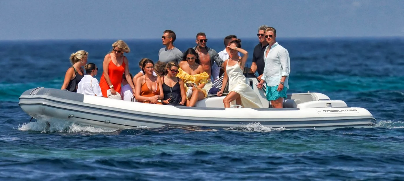 Familia Beckham, vacanță de lux în Saint Tropez 