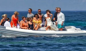 Soții Beckham la Saint Tropez (5) jpg