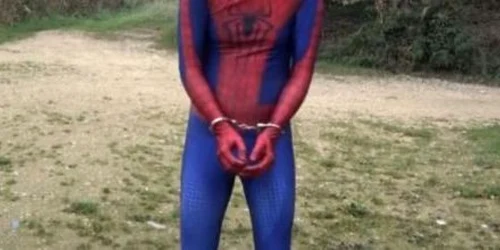 hot deghizat in spiderman foto blastingnews