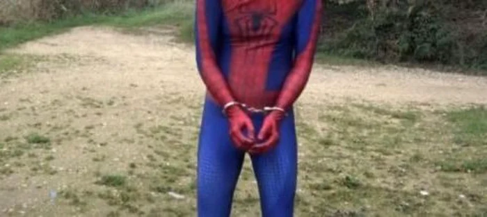 hot deghizat in spiderman foto blastingnews