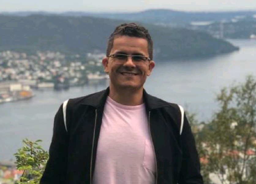 Cine este medicul care a amenințat cu pistolul un taximetrist Uber în trafic. Chirurgul are un CV impresionant