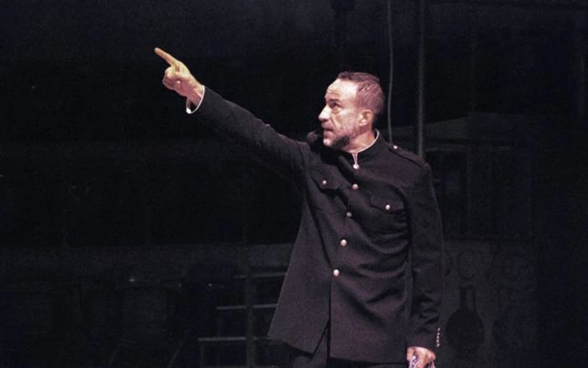 Actorul Şerban Pavlu îl întruchipează extraordinar pe "Coriolanus"