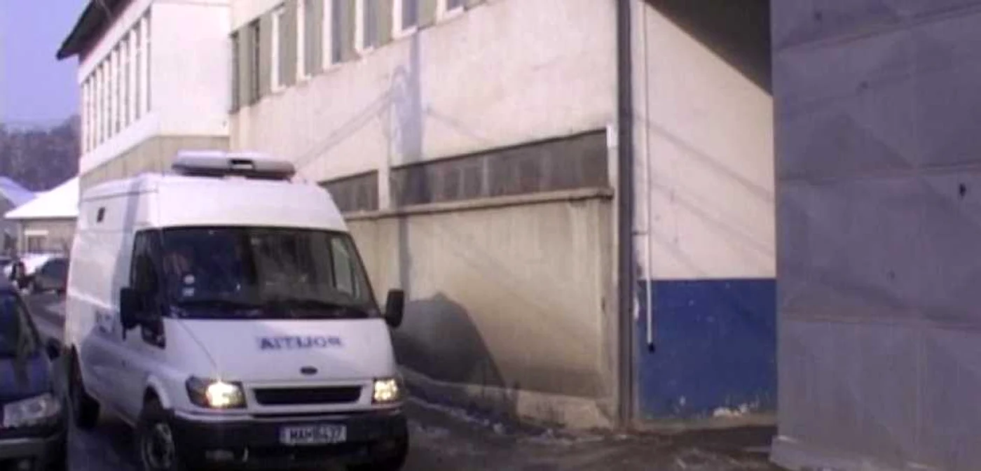 Gutău a fost transportat la Penitenciar cu duba poliţiei 
