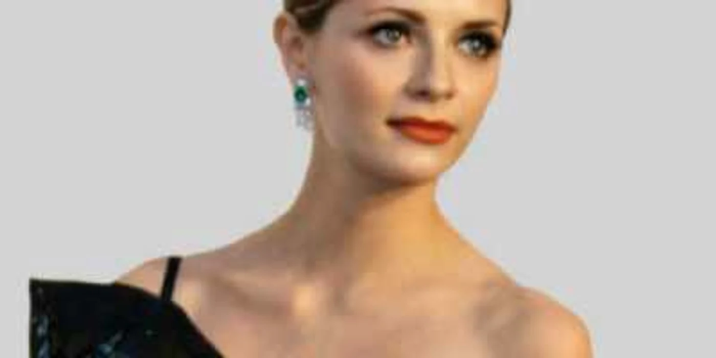 Categoria vip: Mischa Barton se hrăneşte ca o vrabie