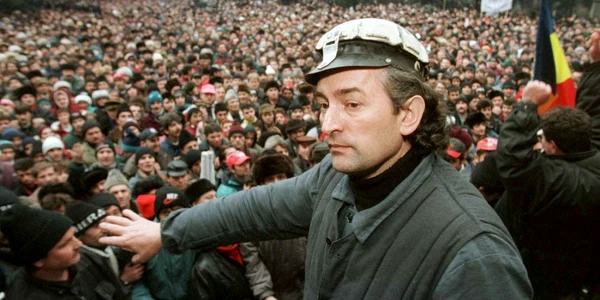 Miron Cozma liderul minerilor din Valea Jiului aduşi de Ion Iliescu la mineriadele din Bucureşti Foto Mediafax