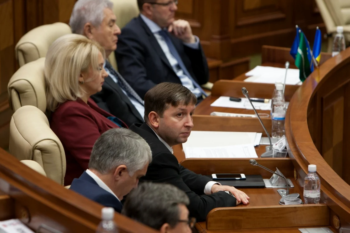 Artur Reşetnicov i-a scris lui Vladimir Voronin FOTO Alexandru Tarlev