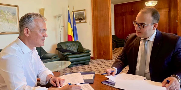 adrian vestea si florin zaharia, propunerea pentru MIPE FOTO Facebook jpg