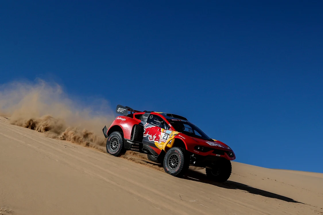Sebastian Loeb s-a evidențiat în raliurile clasice, de șosea, care durează 3 zile (Foto: EPA-EFE)