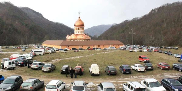 manastiri din valcea