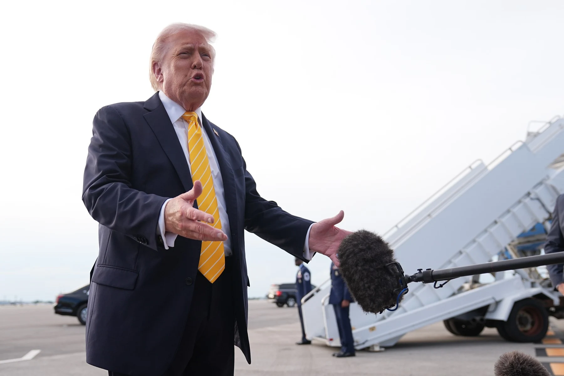 Trump amenință cu mai multe tăieri, după ce SUA au anunțat retragerea a 5.000 de soldați din Germania
