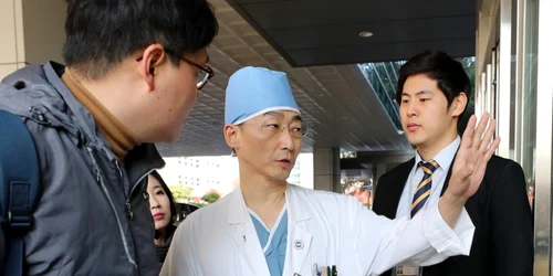 Medic sud-coreean FOTO Yonhap News