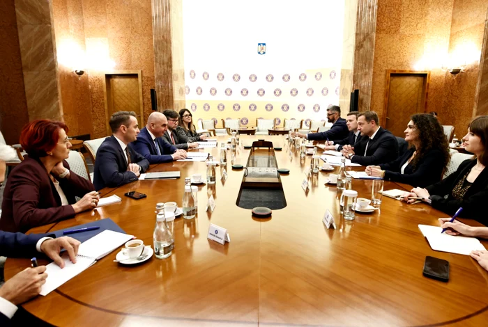 Întrevederea premierului Ilie Bolojan cu Christophe Hansen. FOTO gov.ro