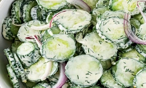 salata greceasca de castraveti jpg