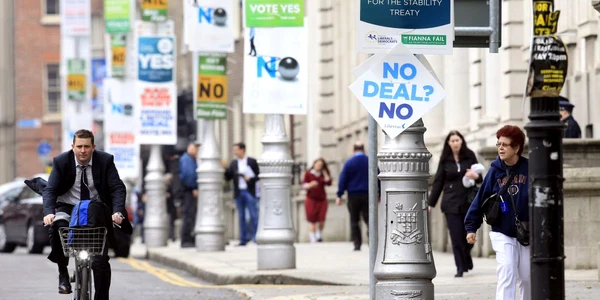 Irlandezii au aprobat prin referendum Tratatul fiscal al UE. 