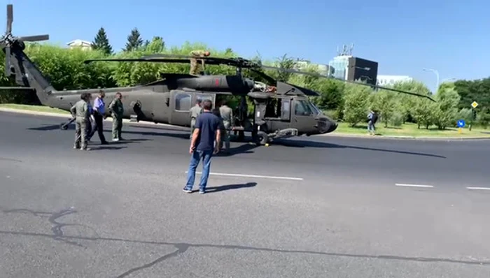 Elicoperul american Black Hawk a fost implicat joi dimineață într-un incident grav, chiar în centrul Bucureștiului