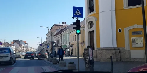 5e70f5a15163ec4271ff88ee jpg