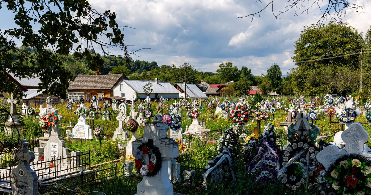 Bărbat găsit mort în cimitirul din Petroșani, dosar penal deschis pentru ucidere din culpă