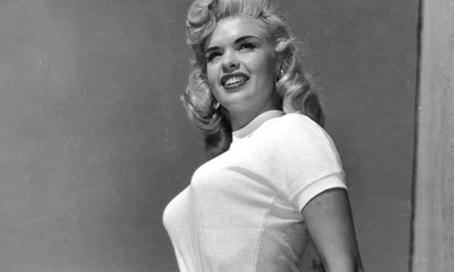 Secretul bustului impresionant al divelor de altădată  / FOTO  jpeg