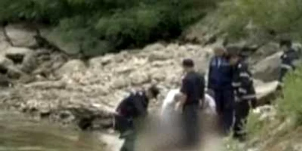 Bărbatul s-a înecat în şanţ 