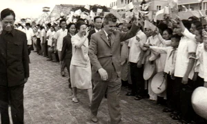 În iunie 1971, cu doar câteva luni ca gripa să lovească România, cuplul Ceaușescu vizita Vietnamul, unul dintre focarele pandemiei jpeg