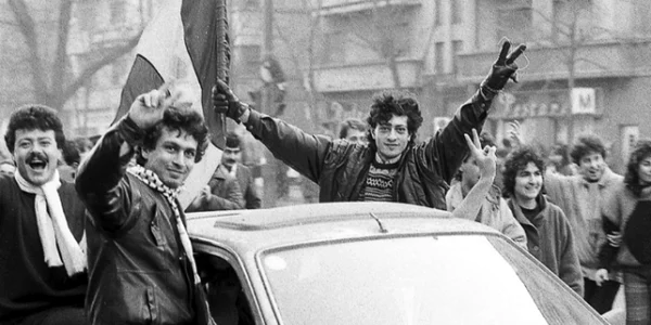 Revoluţia din Decembrie 1989 Bucureşti - imagini de arhivă Sursa Facebook Lazăr Dinu