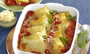 rulouri de lasagna cu cremă de brânză jpeg