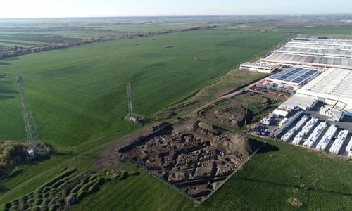 Vestigii din trei perioade istorice, descoperite în situl arheologic de la Chișoda-Livezi (foto: Facebook / Muzeul Național al Banatului)