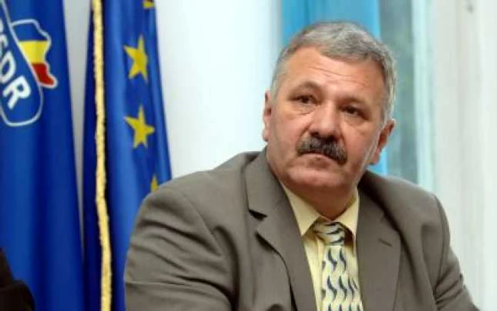 Bugetarii obligaţi să intre în concediu fără plată pierd la pensie