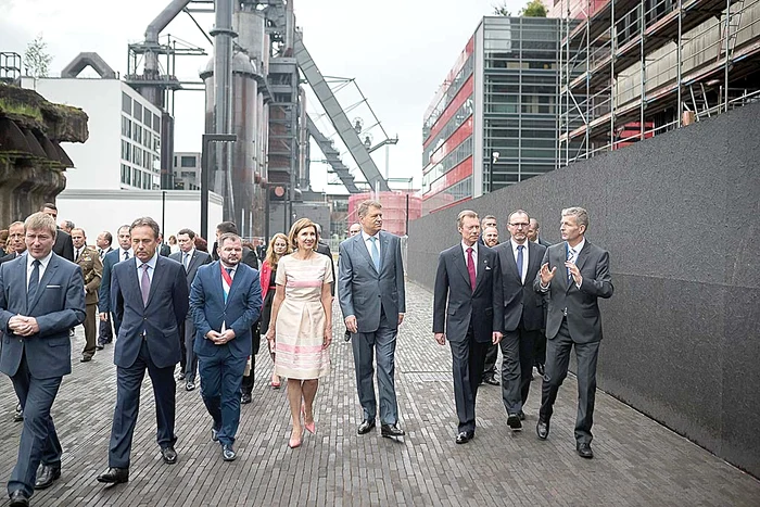 Pentru vizita de la Centrul urban Esch/Belval, Prima Doamnă a ales o rochie semnată Atelierele Ellis