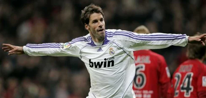 Van Nistelrooy speră să joace la Campionatul Mondial din Africa de Sud
